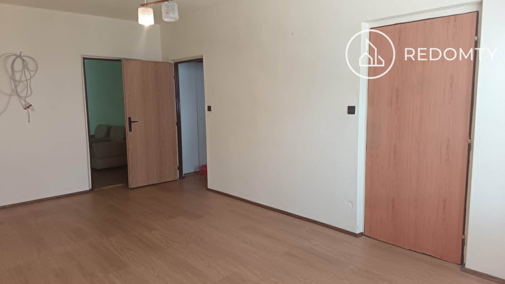 Predaj 2 izbového bytu s balkónom po čiastočnej rekonštrukcií v Závadke nad Hronom