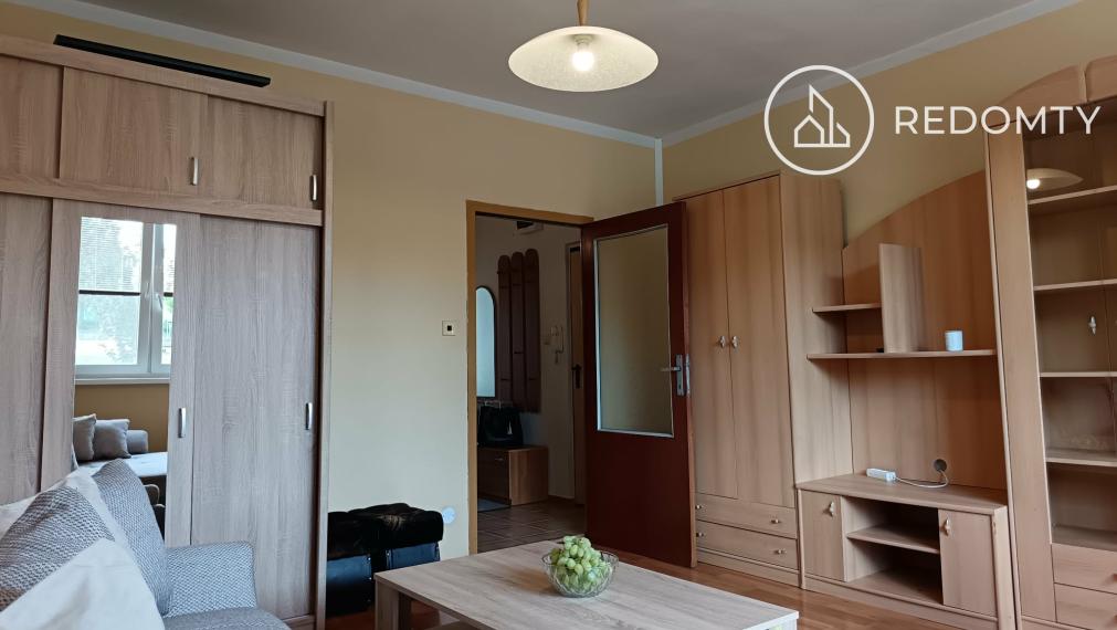 Prenájom 2 izbový byt, MPČĽ, Brezno, s loggiou, zariadený