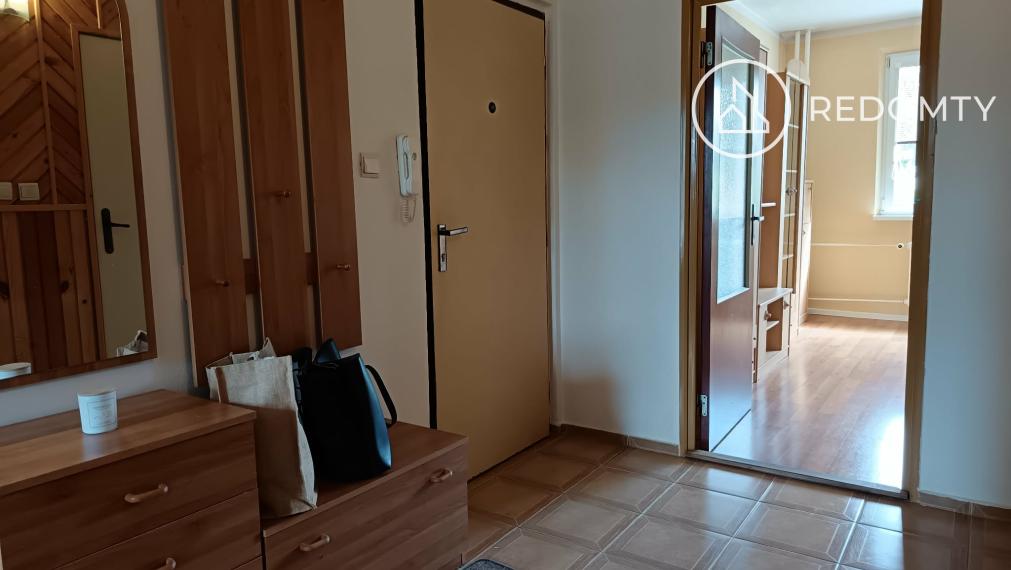 Prenájom 2 izbový byt, MPČĽ, Brezno, s loggiou, zariadený