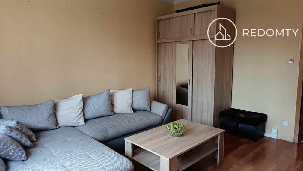 Prenájom 2 izbový byt, MPČĽ, Brezno, s loggiou, zariadený