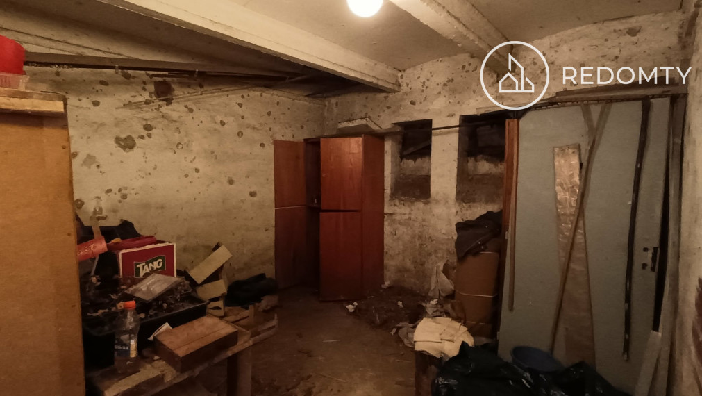 Predaj veľký 1 izbový tehlový byt 47,79 m2 na Kolkárni, Podbrezová