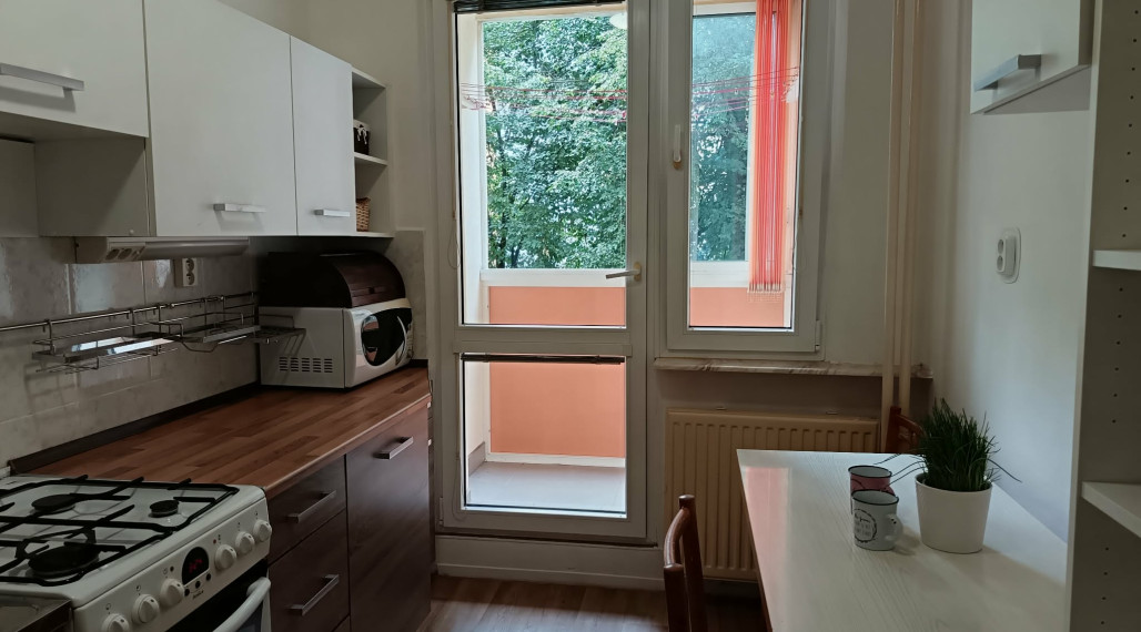 Prenájom 3 izbového bytu s loggiou, Sitnianska, Banská Bystrica