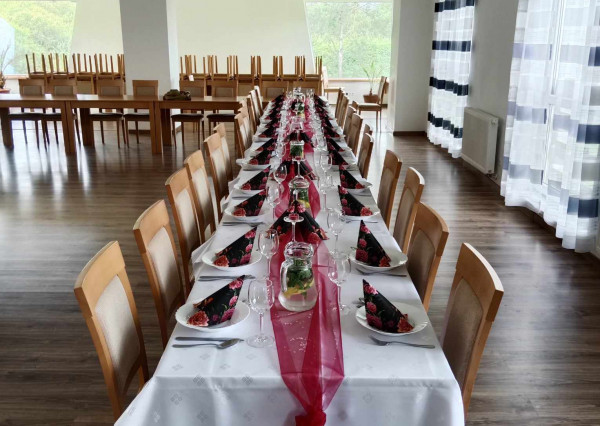 Hľadáme prenájom priestoru na oslavy a catering, 100 -200 m2, Brezno a okolie