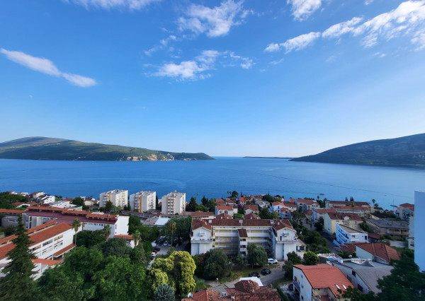 Predaj 3 izbového bytu Herceg Novi, Čierna Hora