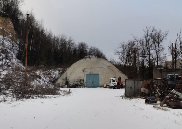 Prenájom haly 55 x 13 m, Brezno
