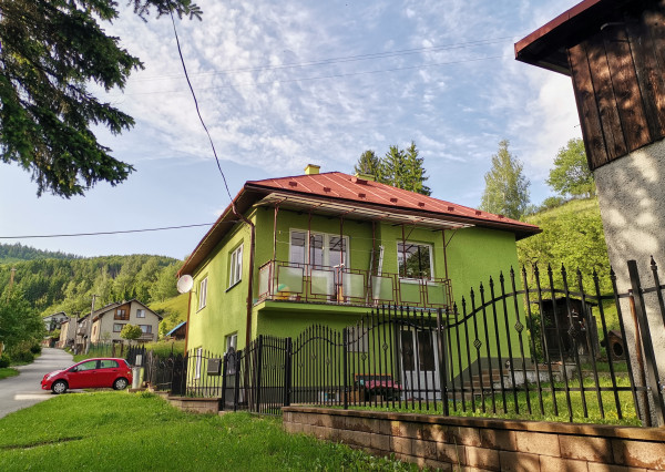 Rodinný dom v pokojnej lokalite, Sekurisova Brezno s pozemkom 1687 m2