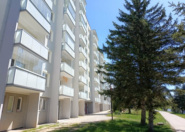 Prenájom 3 izbového zrekonštruovaného zariadeného bytu 74,81 m2 ŠLN Brezno