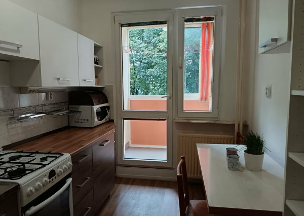 Prenájom 3 izbového bytu s loggiou, Sitnianska, Banská Bystrica