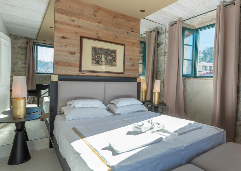Mini hotel s bazénom Risan, Čierna Hora