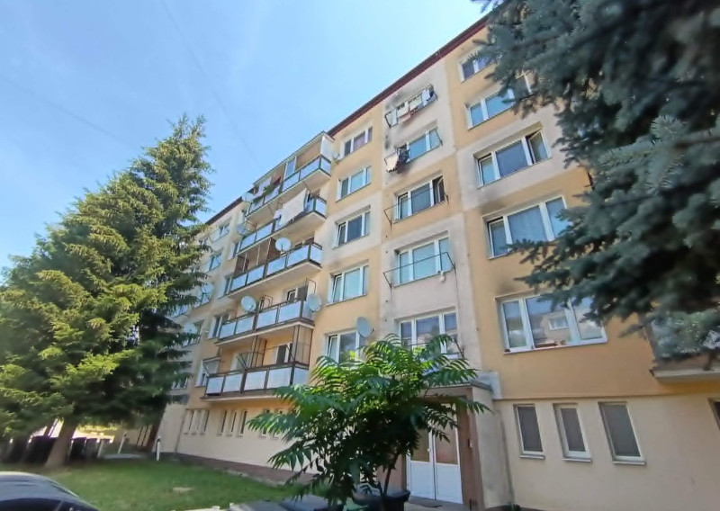 Predaj 2 izbového bytu s balkónom po čiastočnej rekonštrukcií v Závadke nad Hronom